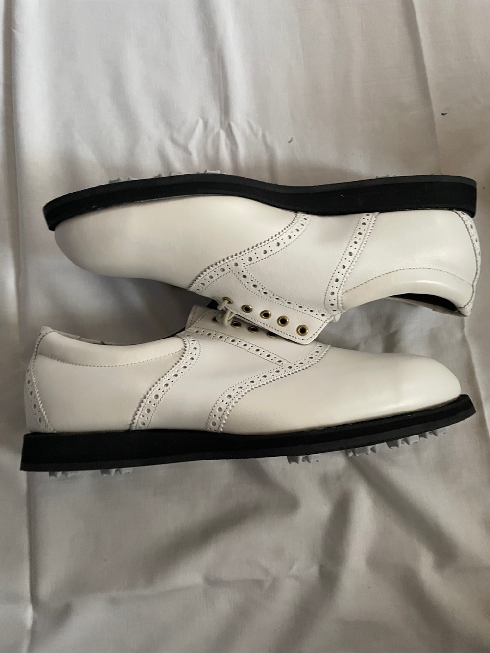 Bostonian Men's White Wingtip Golf Shoes - Classic Lace-Up Style